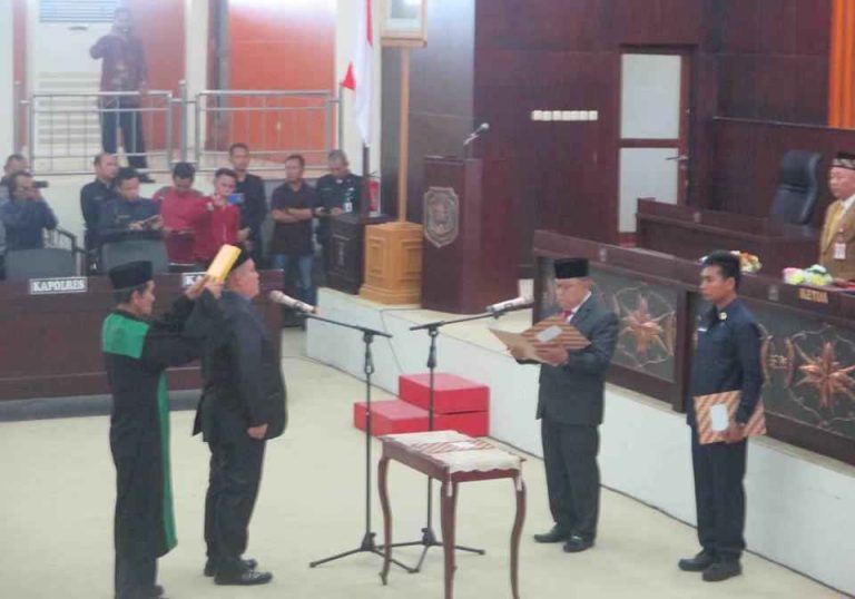 DPRD Kabupaten Murung Raya melantik secara resmi Pengganti Antar Waktu