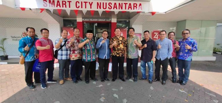 Kepala Dinas Kominfo se Kalteng kunjungi Laboratorium Smartcity